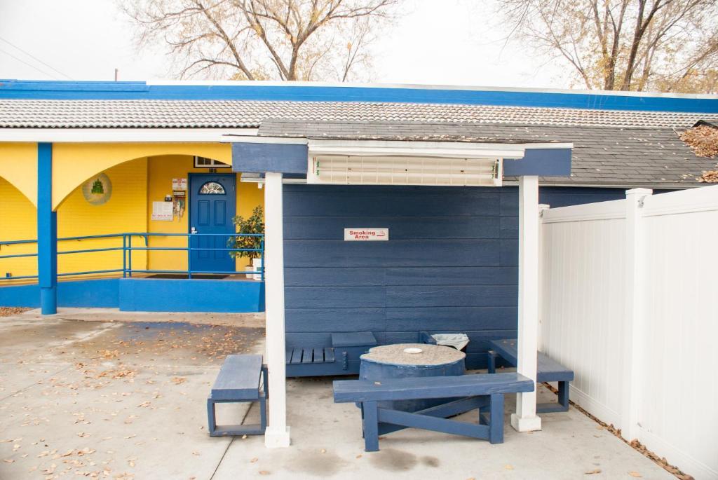 Camelot Inn & Hostel Salt Lake City Exterior photo